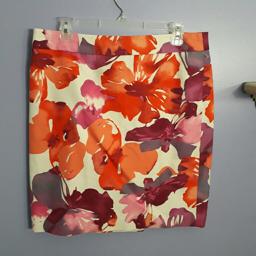 Ann Taylor Loft Women's Size 12 Floral Skirt